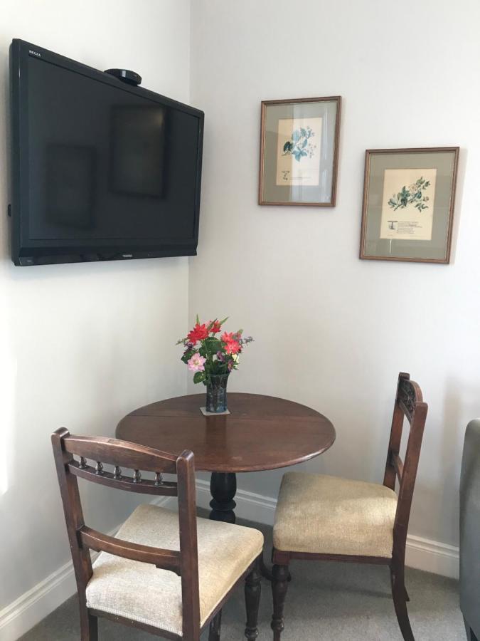 Riverbank House Bed And Breakfast Innishannon Экстерьер фото